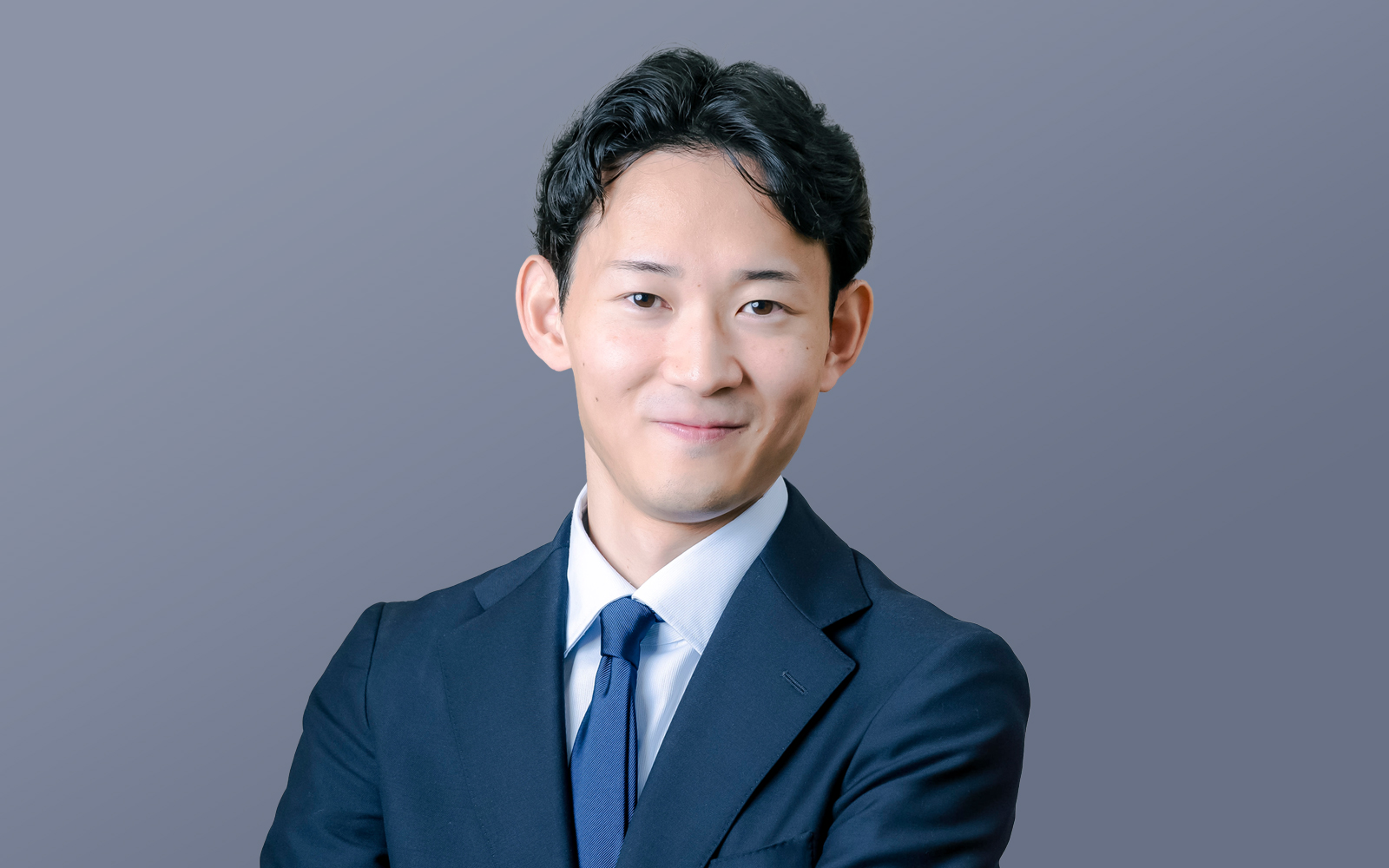 山内 秀介